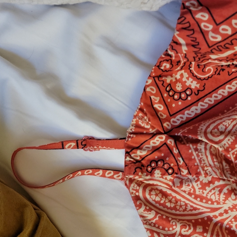 Holding Horses Dress Size Small. Red handkerchief style. Strapless or w/straps. - Picture 2 of 5